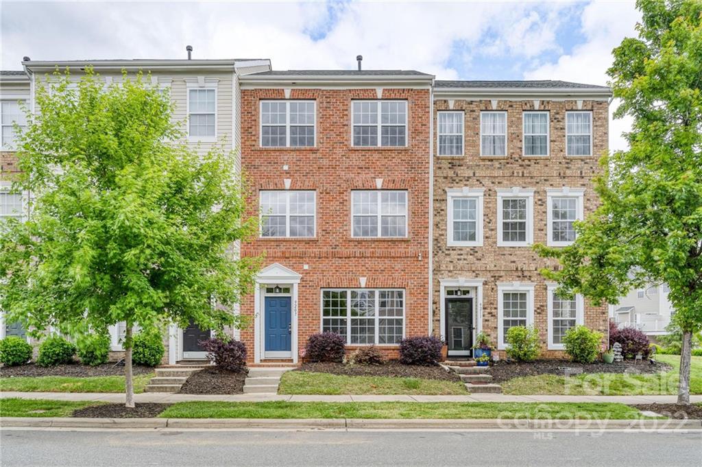 9207 Lenox Pointe Drive Charlotte NC 28273
