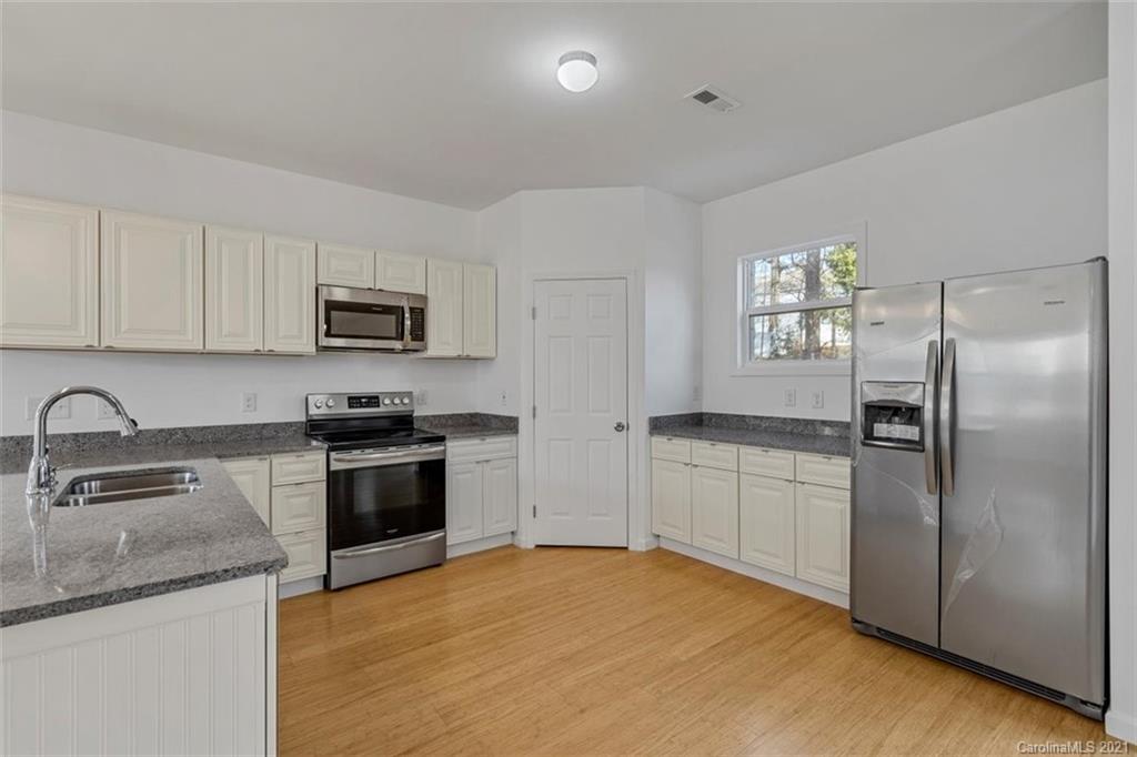 4512 Oakburn Drive Charlotte NC 28269