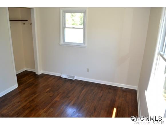 54 Oak Hill Circle Asheville NC 28806