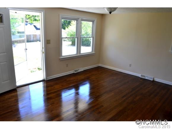 54 Oak Hill Circle Asheville NC 28806