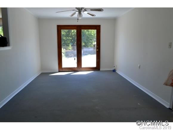 54 Oak Hill Circle Asheville NC 28806