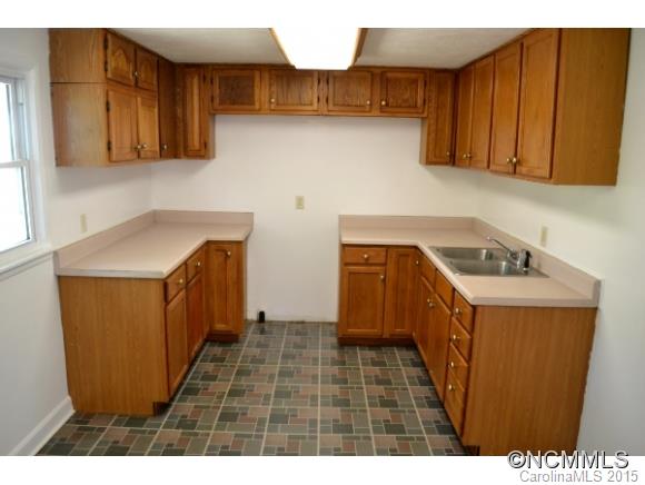 54 Oak Hill Circle Asheville NC 28806