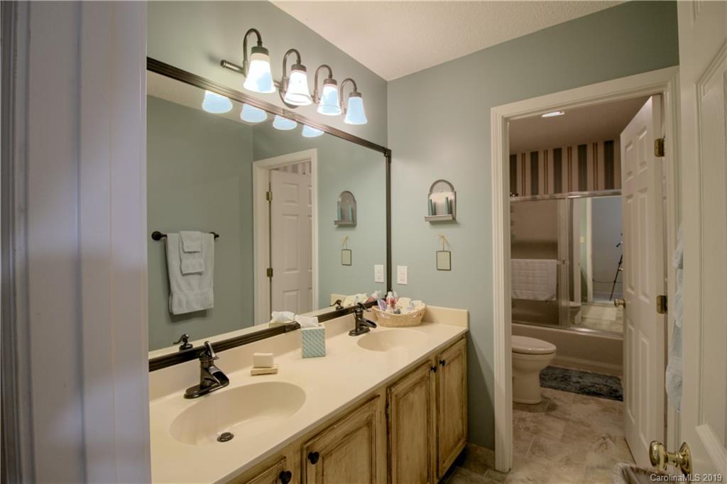 8 Creekside Court Asheville NC 28803