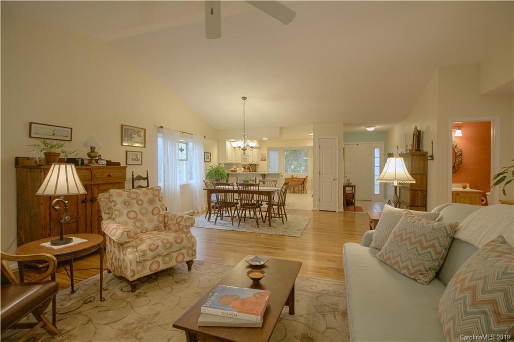 8 Creekside Court Asheville NC 28803