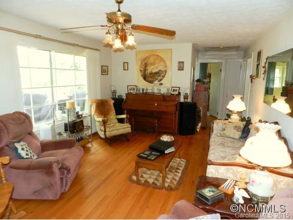 27 Oakley Dogwood Drive Asheville NC 28803