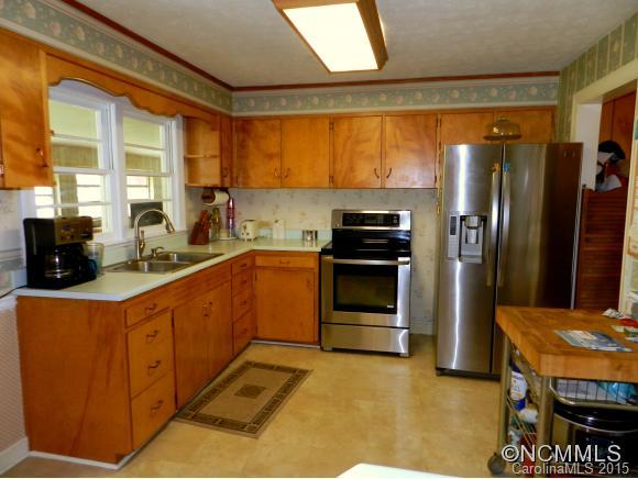 27 Oakley Dogwood Drive Asheville NC 28803