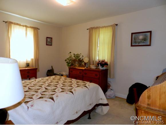 27 Oakley Dogwood Drive Asheville NC 28803