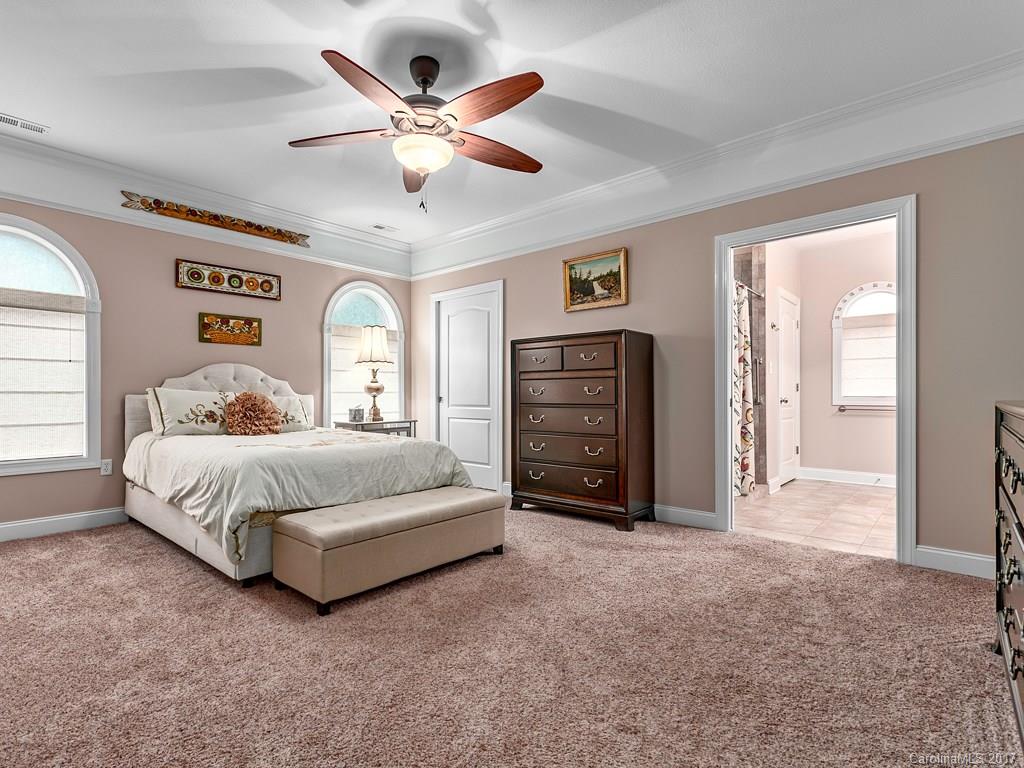 22 Ocaso Drive Asheville NC 28806