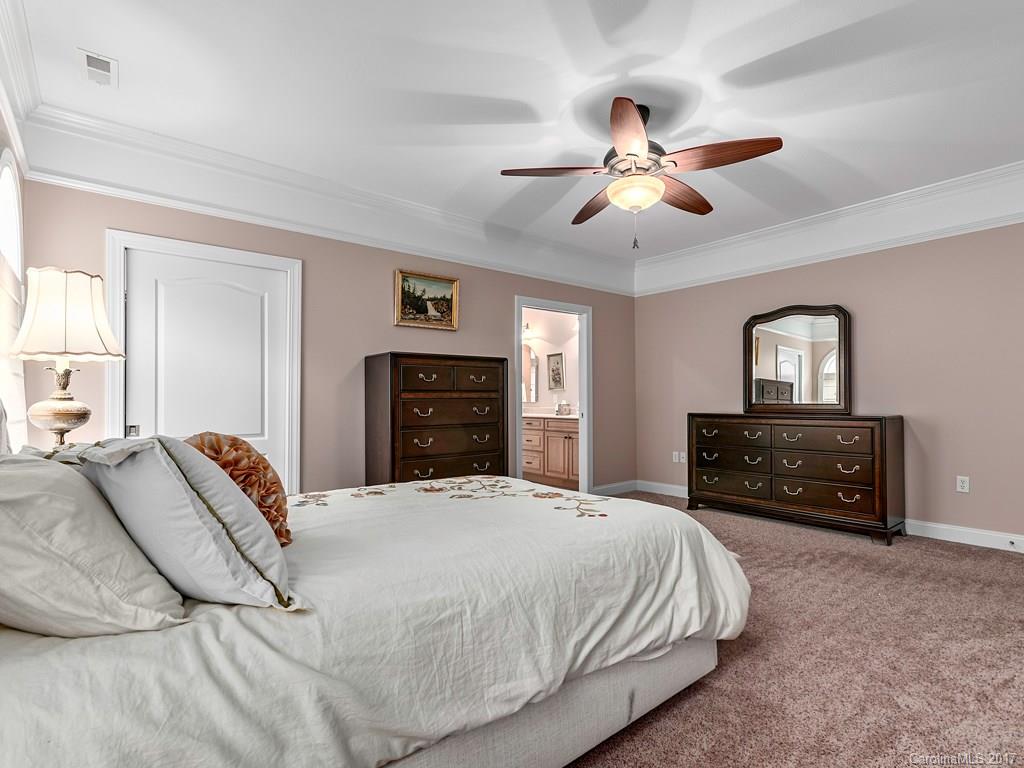 22 Ocaso Drive Asheville NC 28806