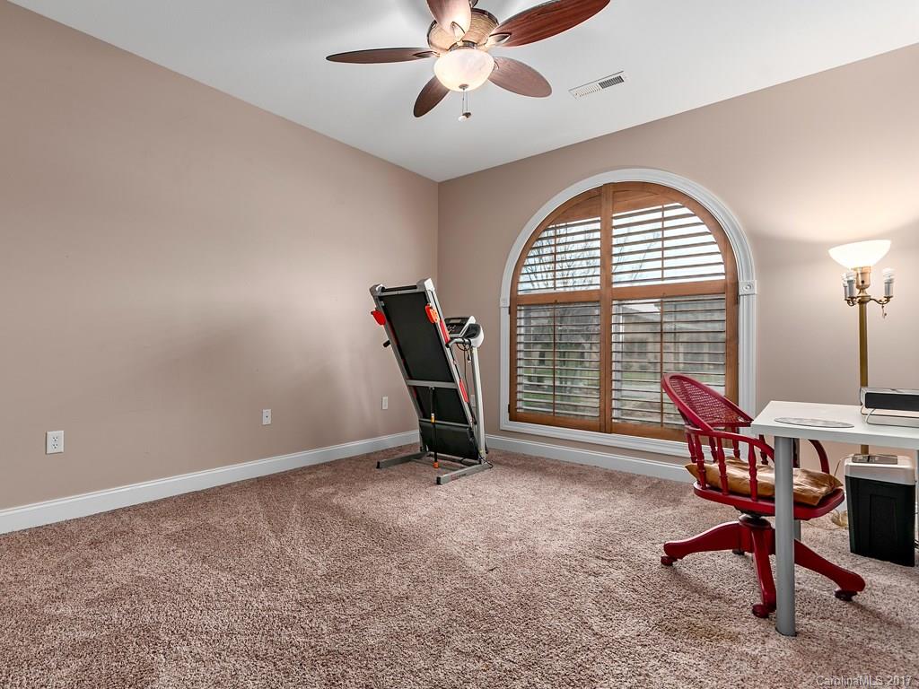 22 Ocaso Drive Asheville NC 28806
