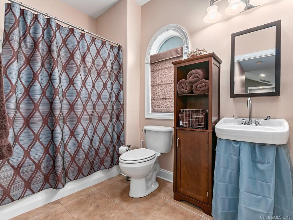 22 Ocaso Drive Asheville NC 28806