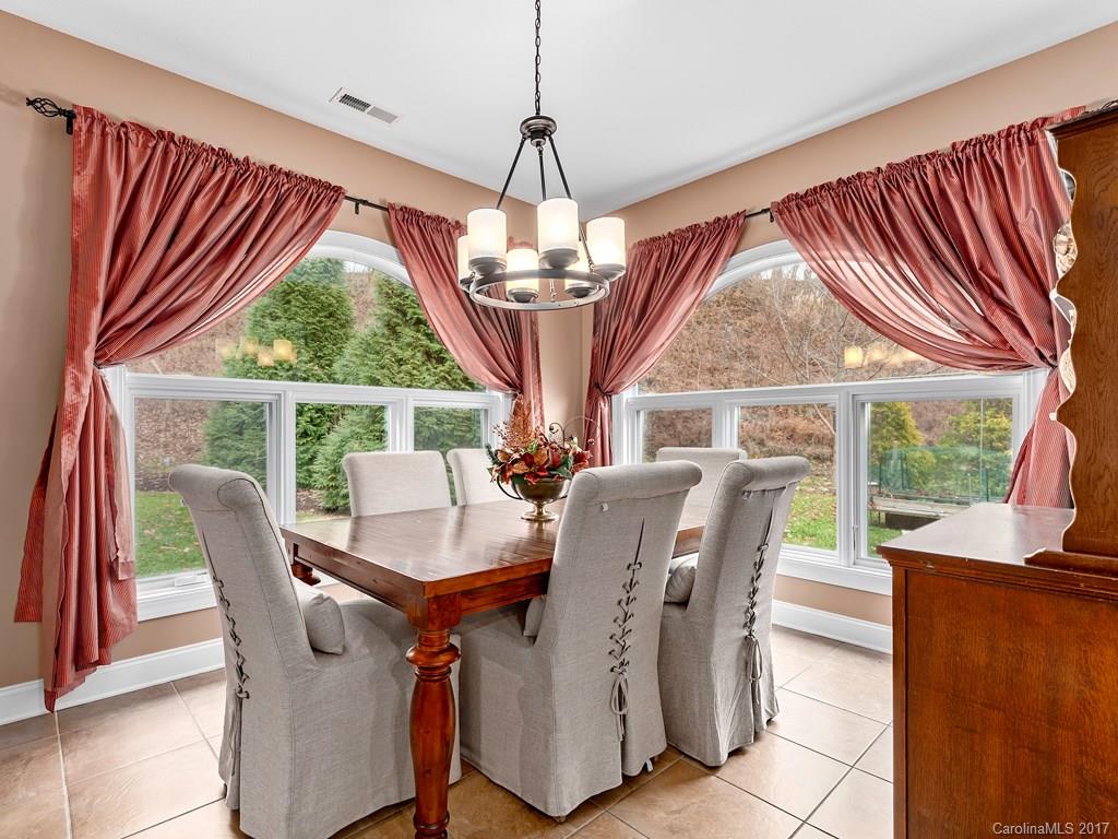 22 Ocaso Drive Asheville NC 28806