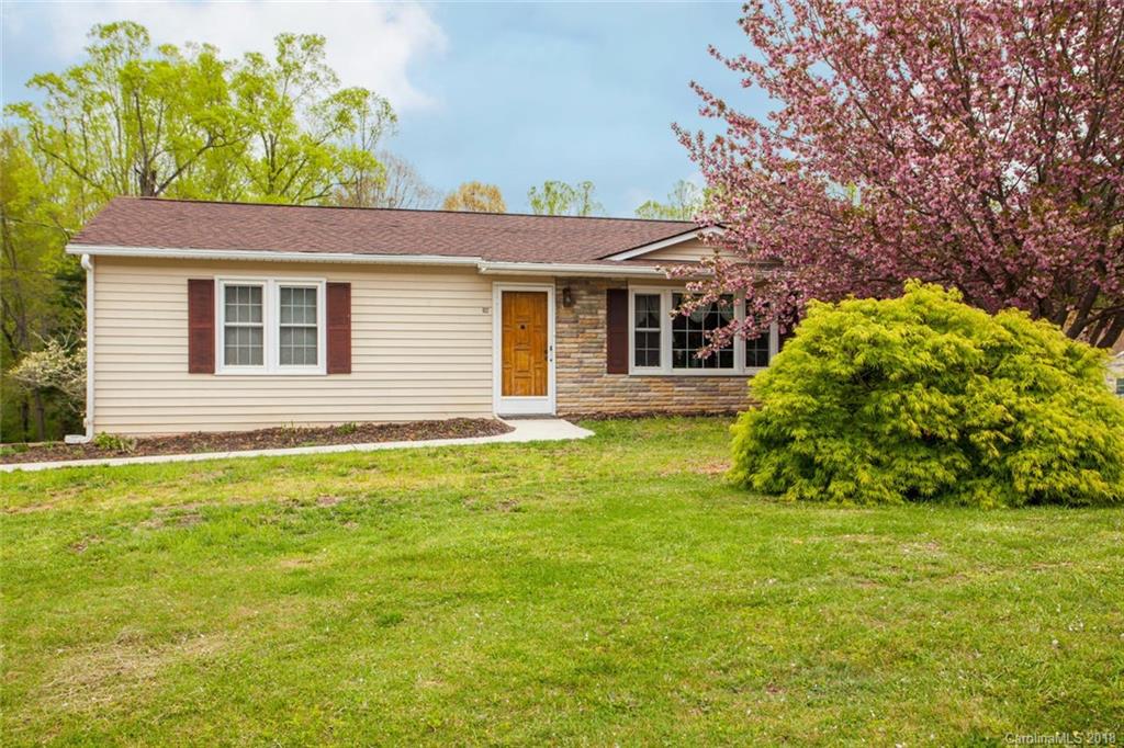 102 Liberty Road Candler NC 28715