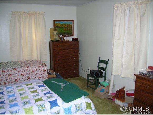 135 Rainbow Lane Candler NC 28715