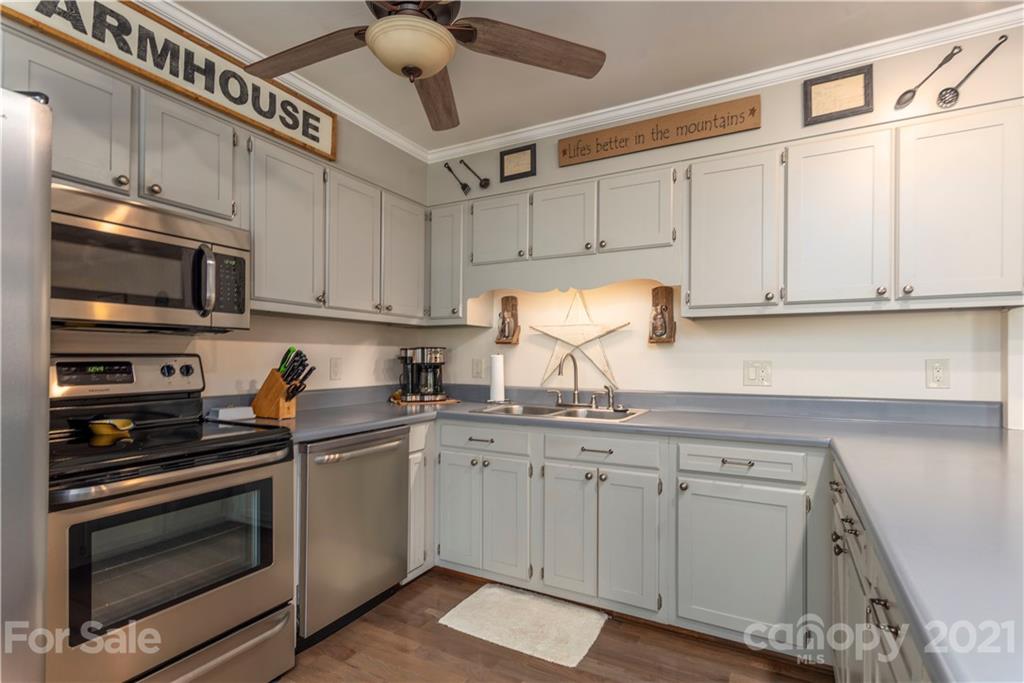 358 Apple Tree Court Waynesville NC 28786