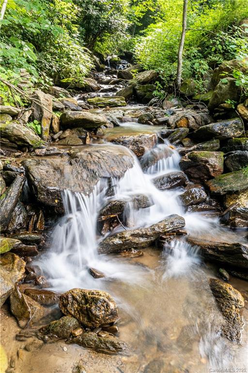 470 Blackberry Inn Road Weaverville NC 28787