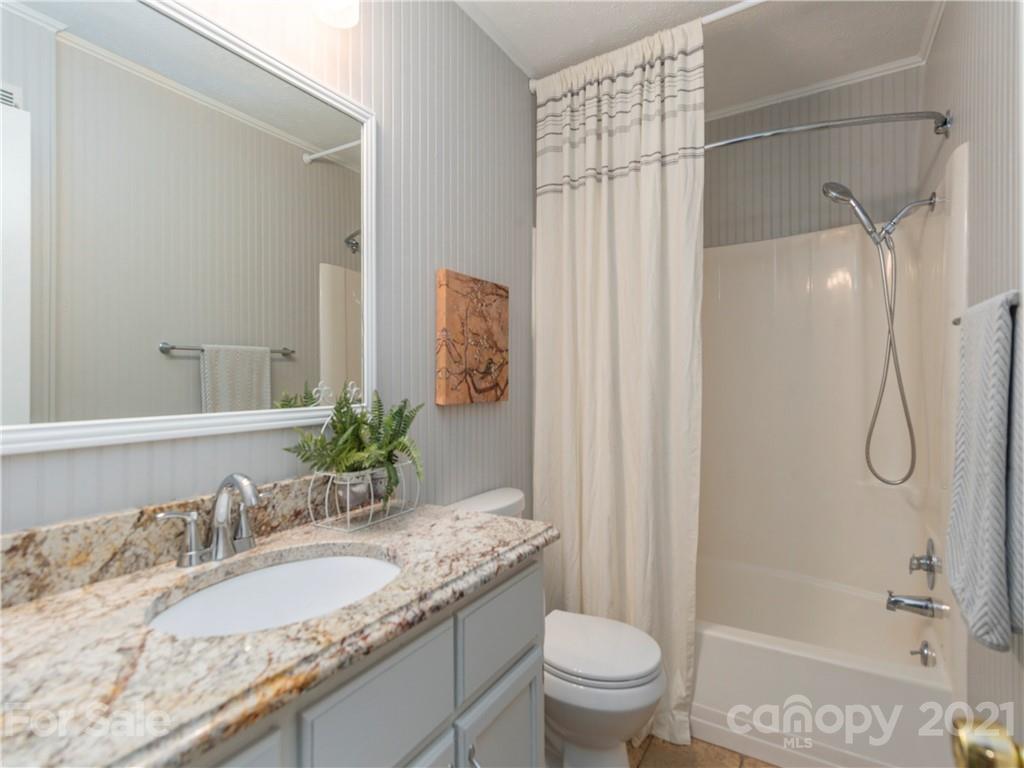 82 Chelsea Road Waynesville NC 28786