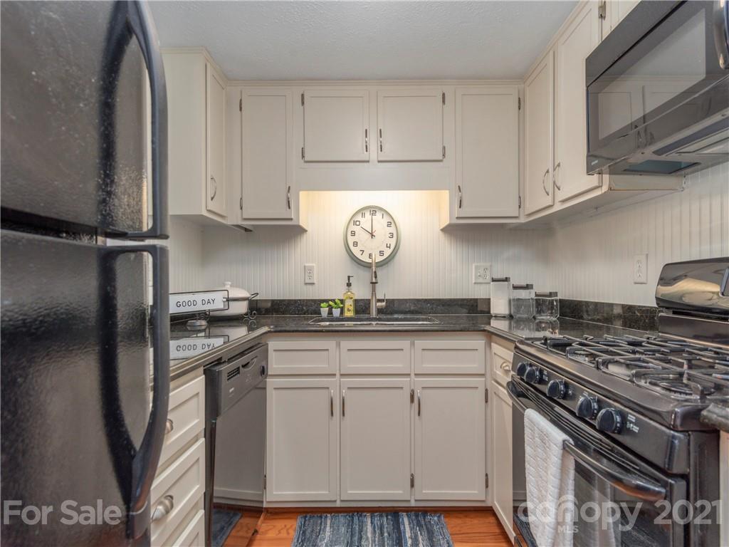 82 Chelsea Road Waynesville NC 28786