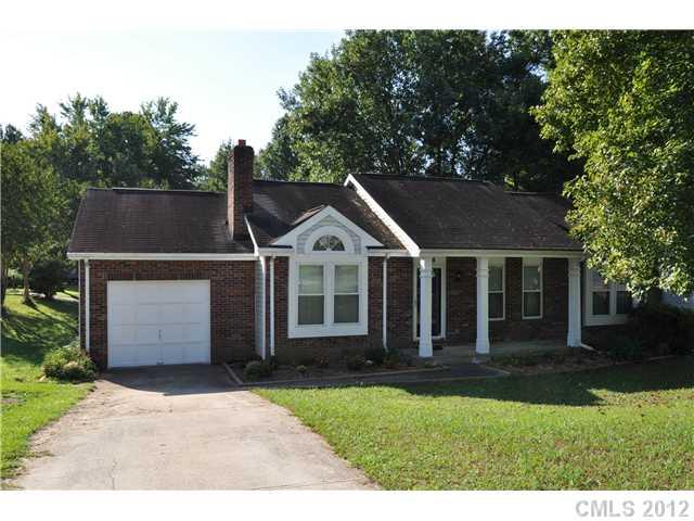 7338 Glenmont Drive Charlotte NC 28227