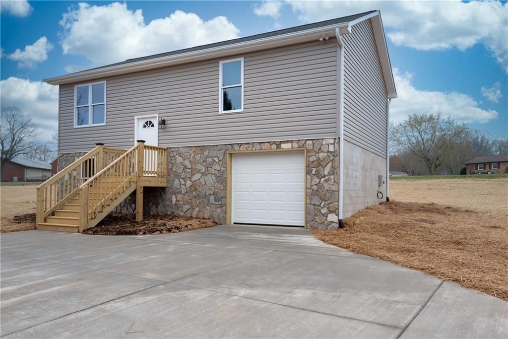 1805 Zion Church Road Hickory NC 28602