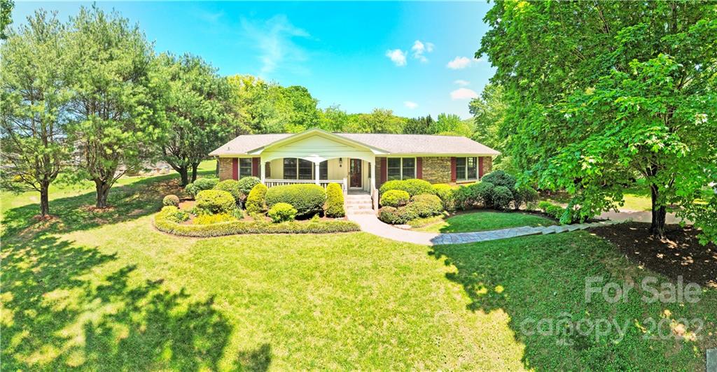 8 Braddock Way Asheville NC 28803