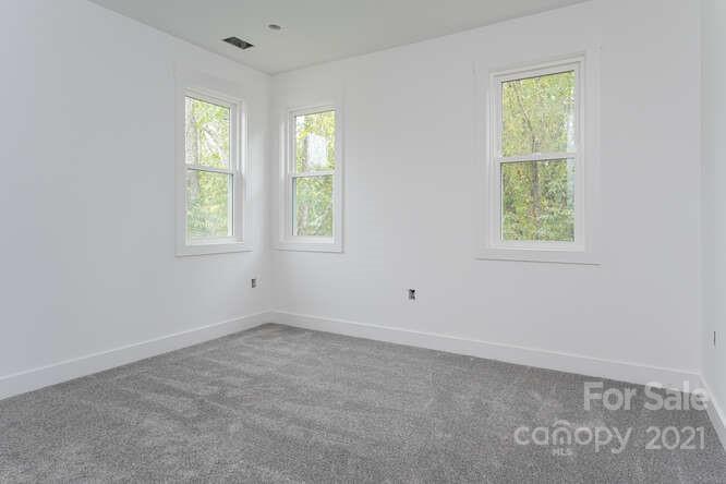 128 Hartman Lane Candler NC 28715