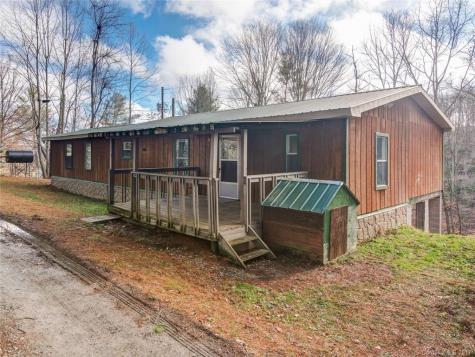 25 Mace Road Marshall NC 28753