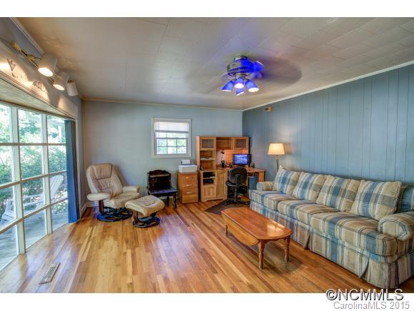 218 Varden Place Swannanoa NC 28778