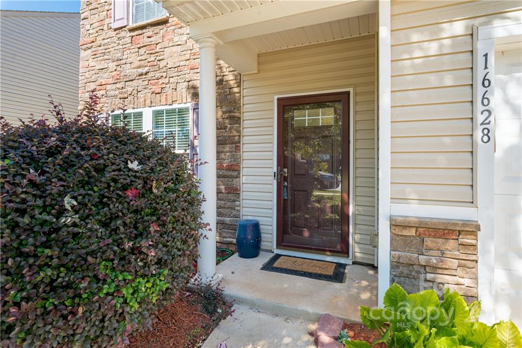 16628 Crimson Sargent Drive Charlotte NC 28213