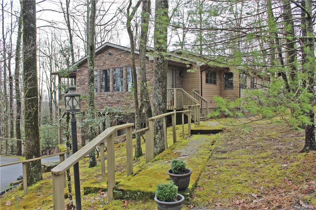 187 Kanasgowa Drive Brevard NC 28712