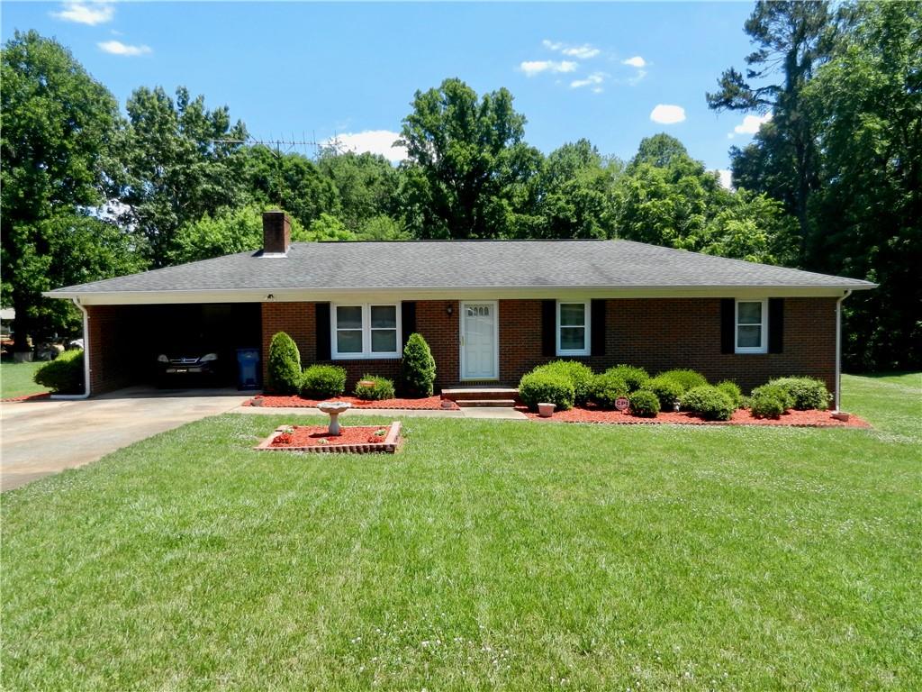 1744 Hamilton Street Hickory NC 28602