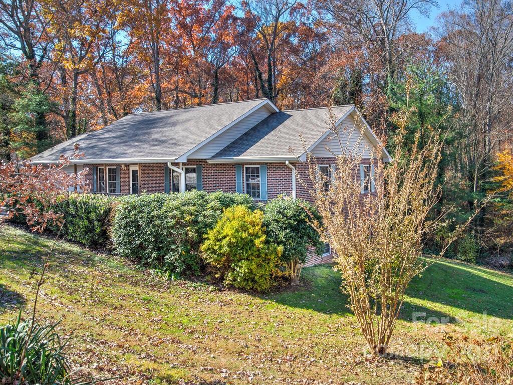 10 Old Asbury Road Candler NC 28715