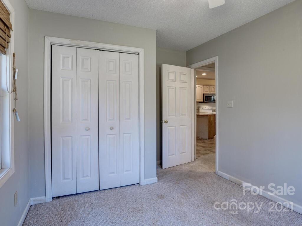 10 Old Asbury Road Candler NC 28715