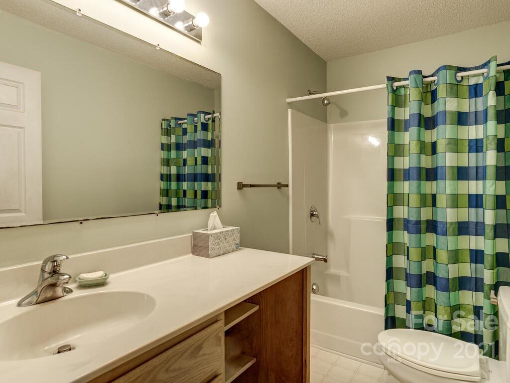 10 Old Asbury Road Candler NC 28715
