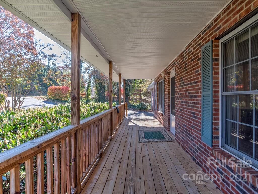 10 Old Asbury Road Candler NC 28715