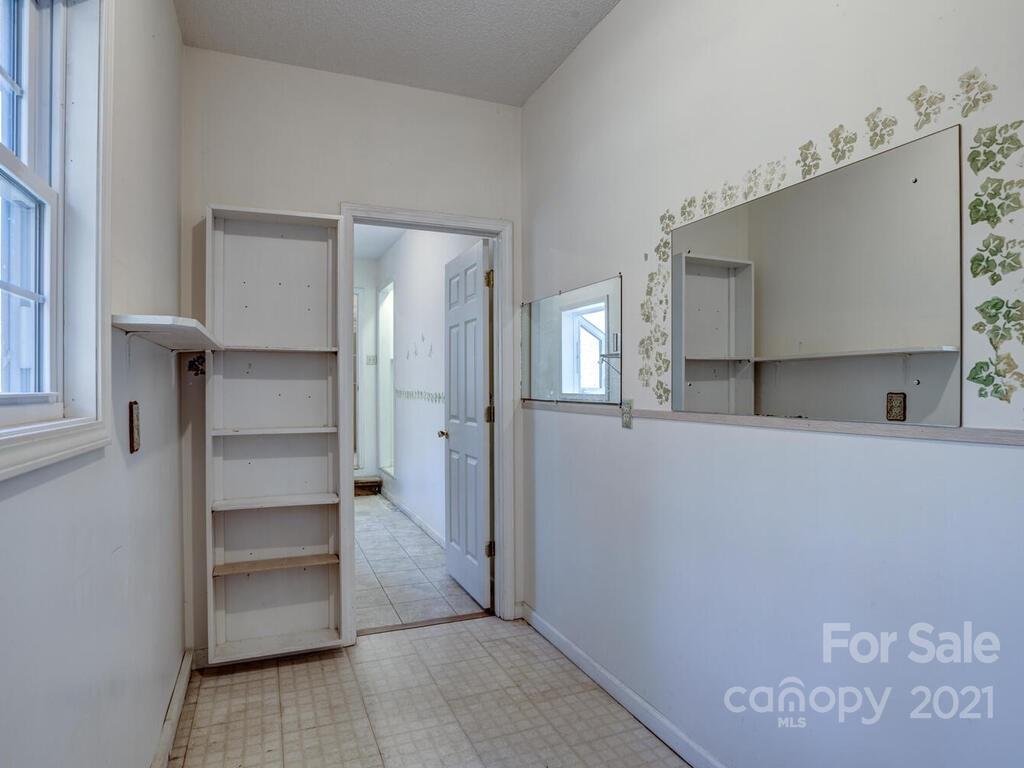 10 Old Asbury Road Candler NC 28715