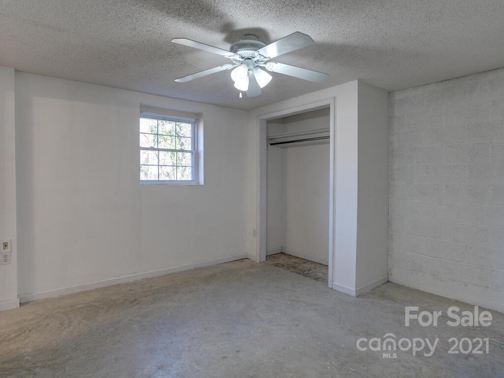 10 Old Asbury Road Candler NC 28715