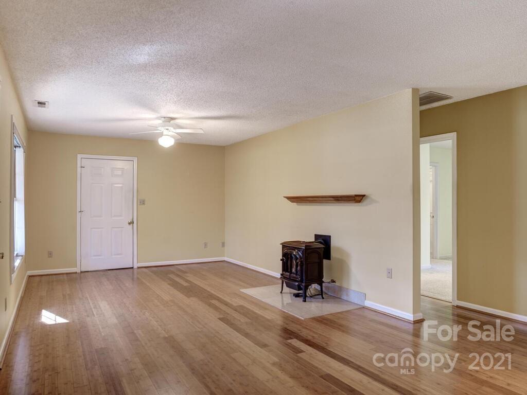 10 Old Asbury Road Candler NC 28715