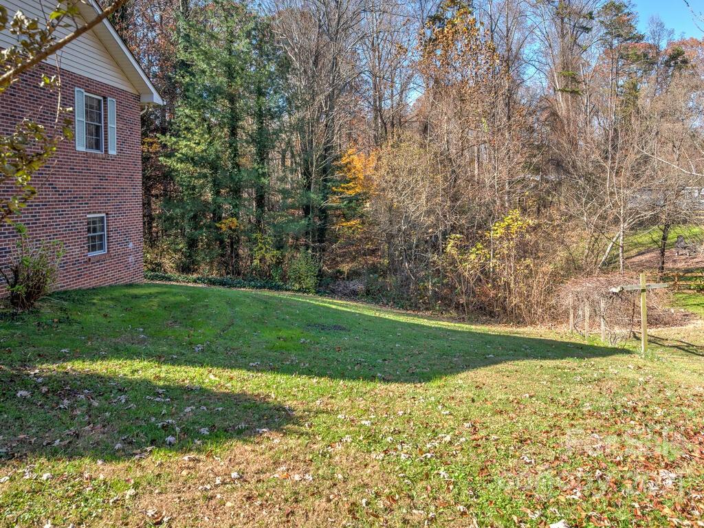 10 Old Asbury Road Candler NC 28715