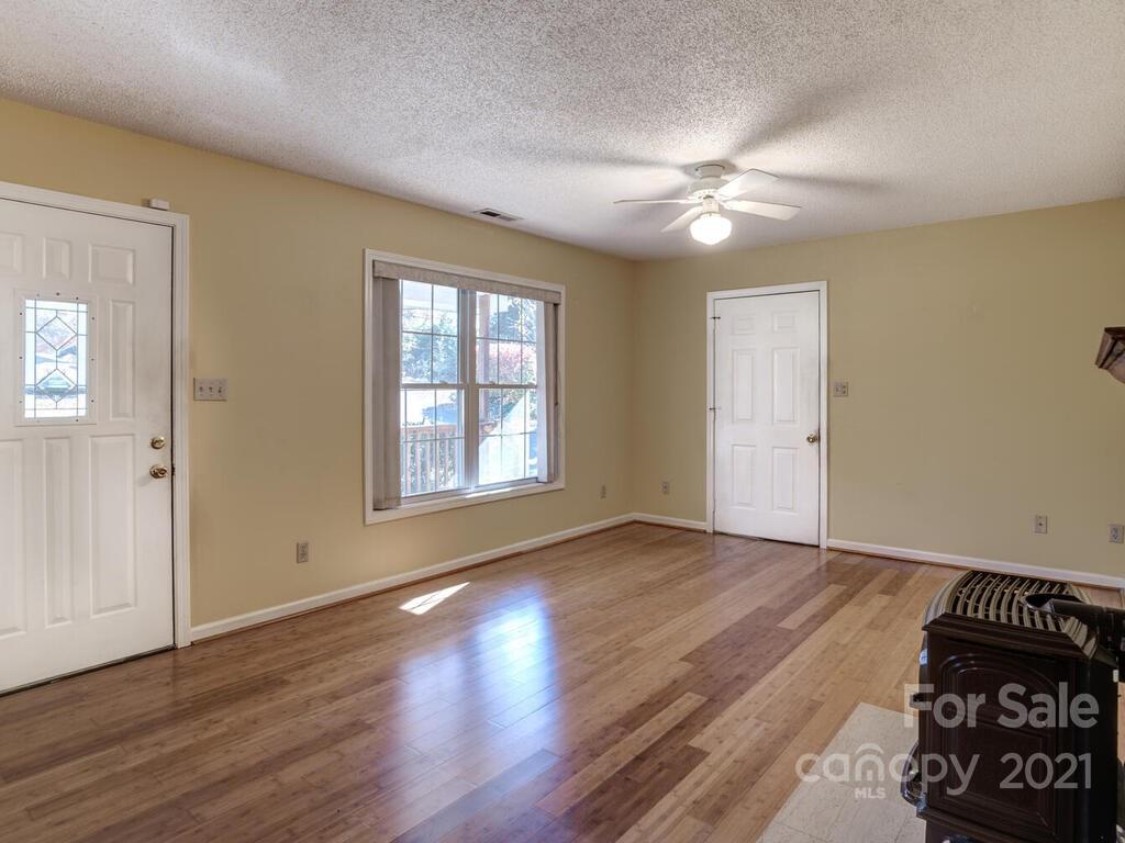 10 Old Asbury Road Candler NC 28715