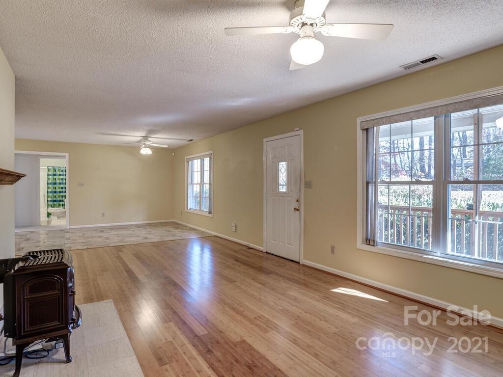10 Old Asbury Road Candler NC 28715