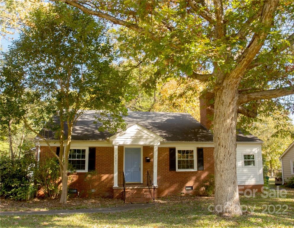 1421 Woodland Drive Charlotte NC 28205
