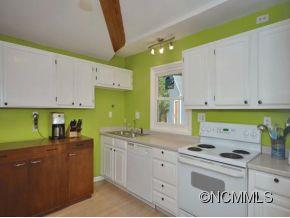 39 Hibriten Drive Asheville NC 28801