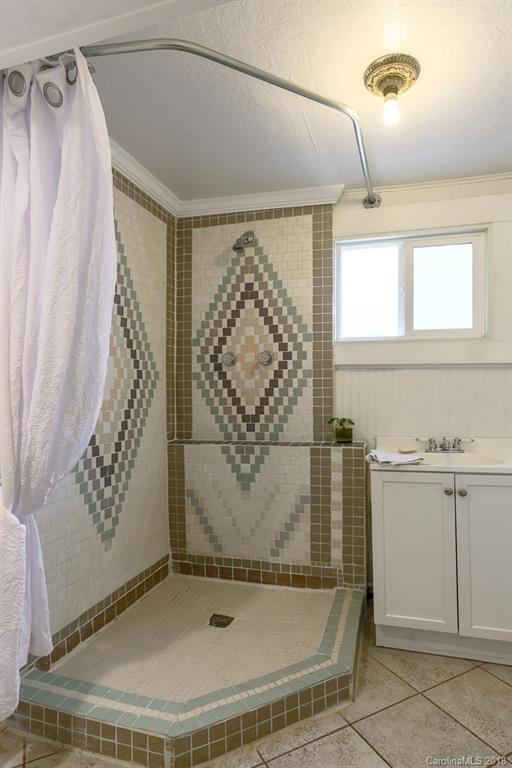 190 Elk Mountain Road Asheville NC 28804