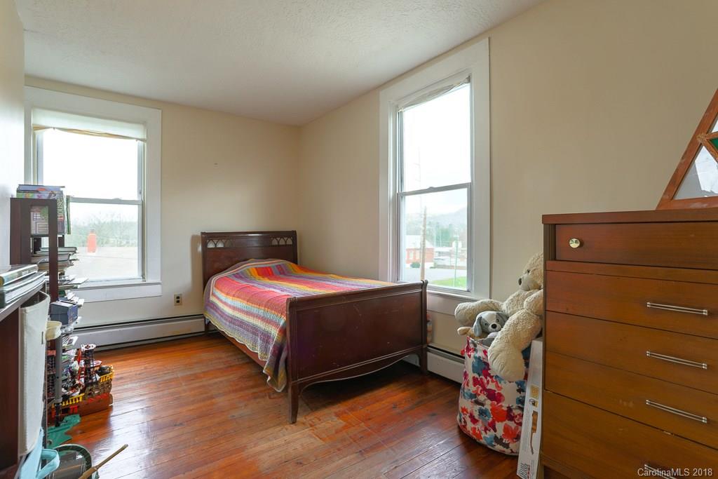190 Elk Mountain Road Asheville NC 28804