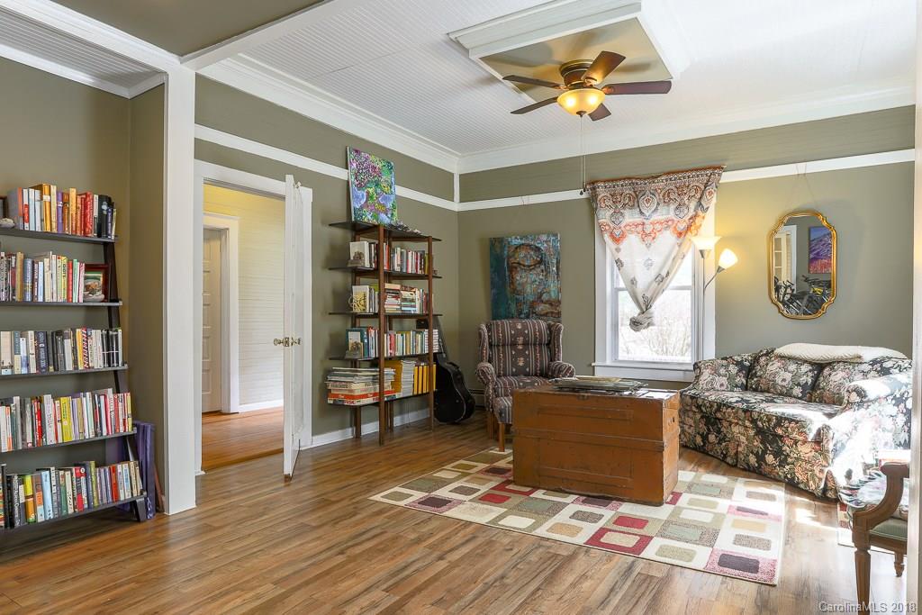 190 Elk Mountain Road Asheville NC 28804