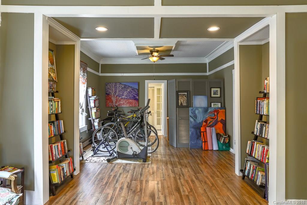 190 Elk Mountain Road Asheville NC 28804