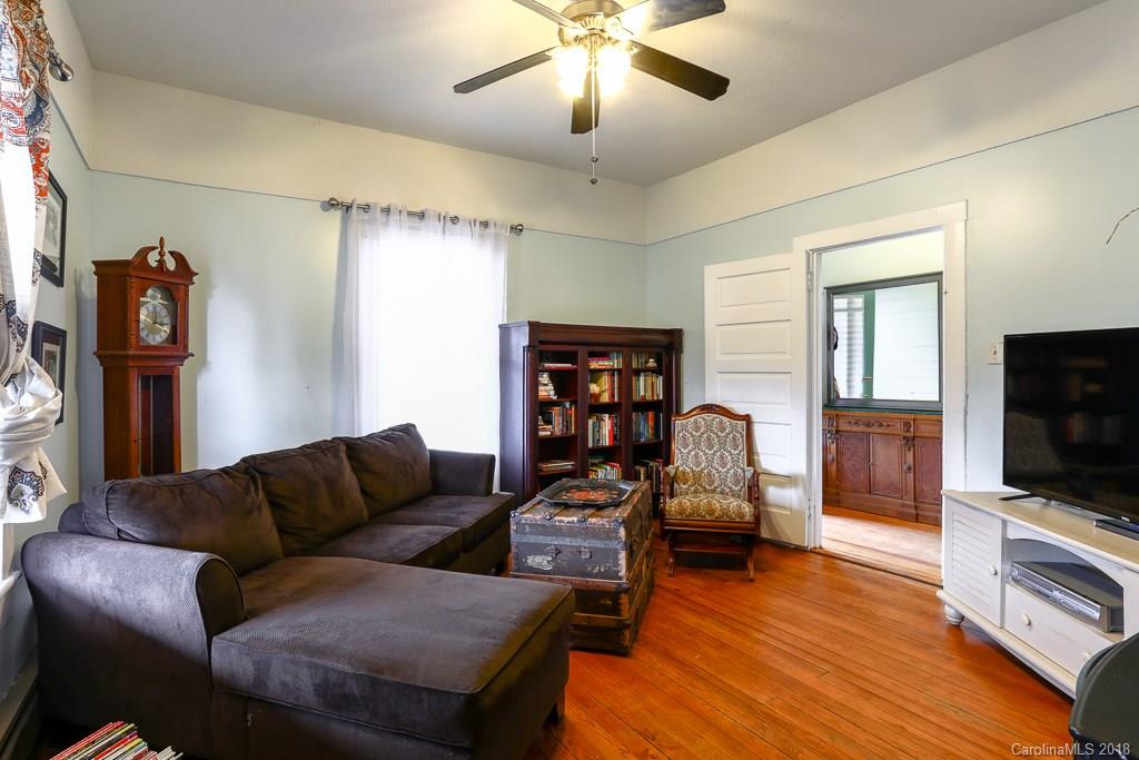 190 Elk Mountain Road Asheville NC 28804