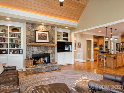 1643 Olmsted Drive Asheville NC 28803