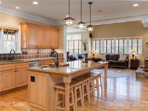 1643 Olmsted Drive Asheville NC 28803